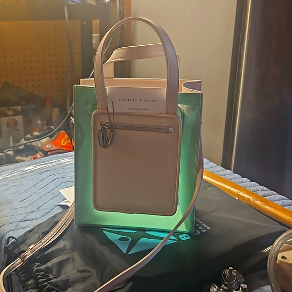 Charles & Kieth Handbag - Picture 1 of 4